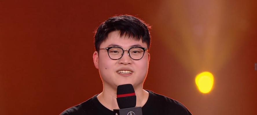 uzi宣布复出，重返LPL职业赛场（2023年LPL迎来uzi的归来，粉丝们欢呼雀跃）
