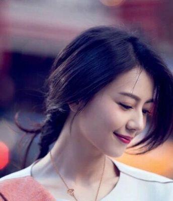 《星耀少女荷斯技能与属性详解》（领略荷斯的绝世神技）