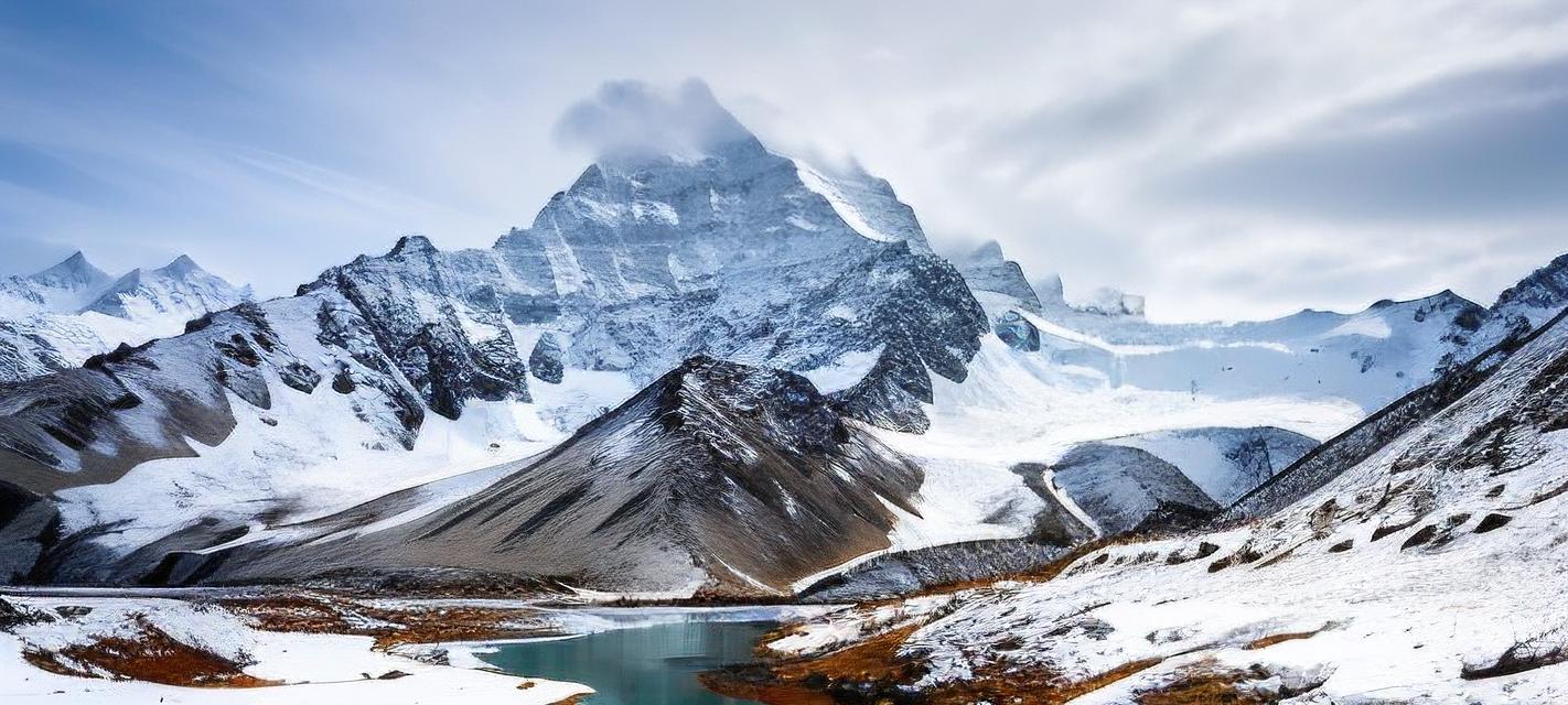 完美世界北面的风景有哪些特色？如何欣赏这些美景？