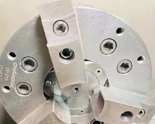 车床八工位刀塔加油步骤是什么？加油时应注意什么？