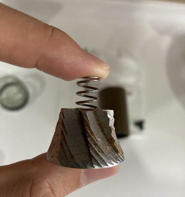 刀塔机胶圈拆卸方法是什么？