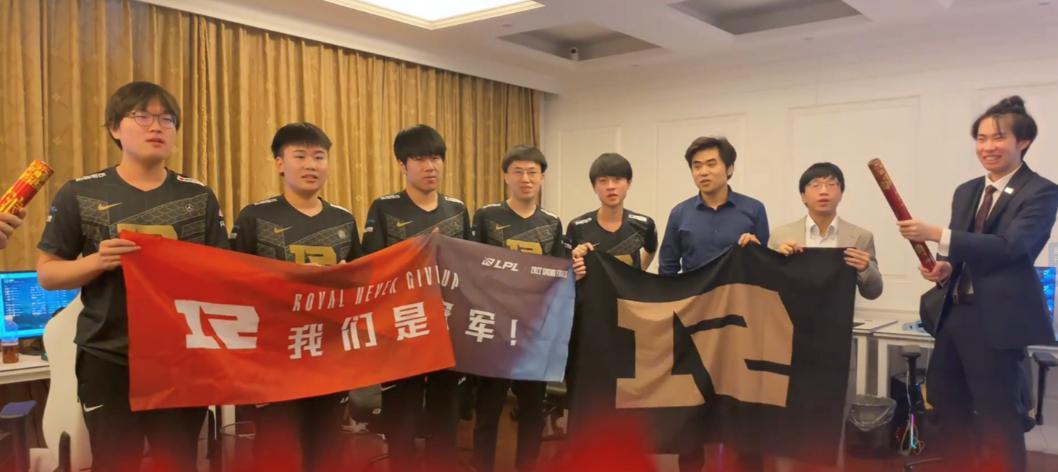 RNG无缘第三赛段，战队成员只剩两人，网友：还有一个不剩的呢！