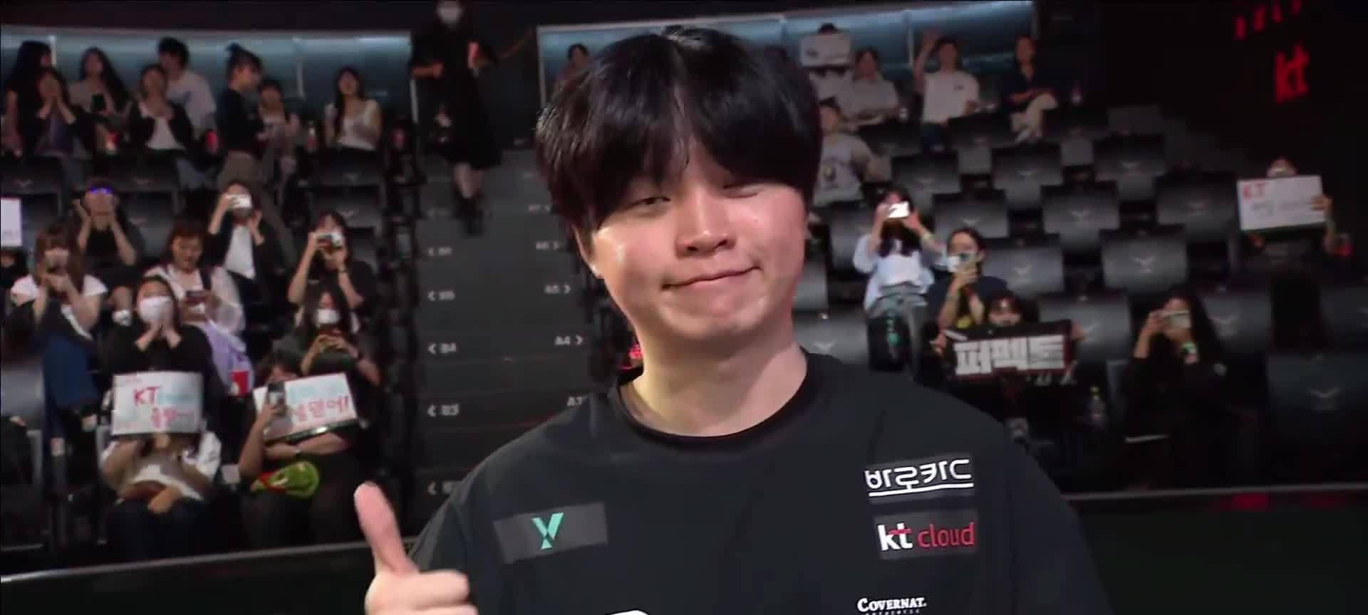 LCK冠军中单重铸王朝！T1喜提三连胜，Keria怂恿Oner抢AD五杀
